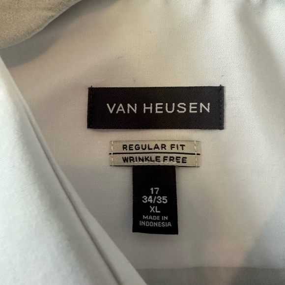 Van Heusen white dress shirt - Picture 3 of 3